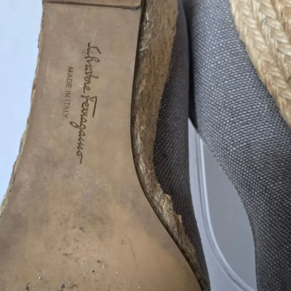 Salvatore Ferragamo Taupe Darly Bow Espadrilles Size 4.5